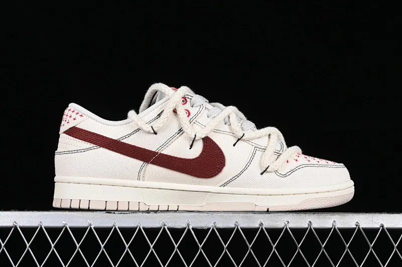 All categories Nk SB Dunk series Nk SB Dunk Low low-top sneakers J version Nk Dunk Low Retro "Light Orewood Brown" denim SB strap low-top casual sneakers DV0834-100